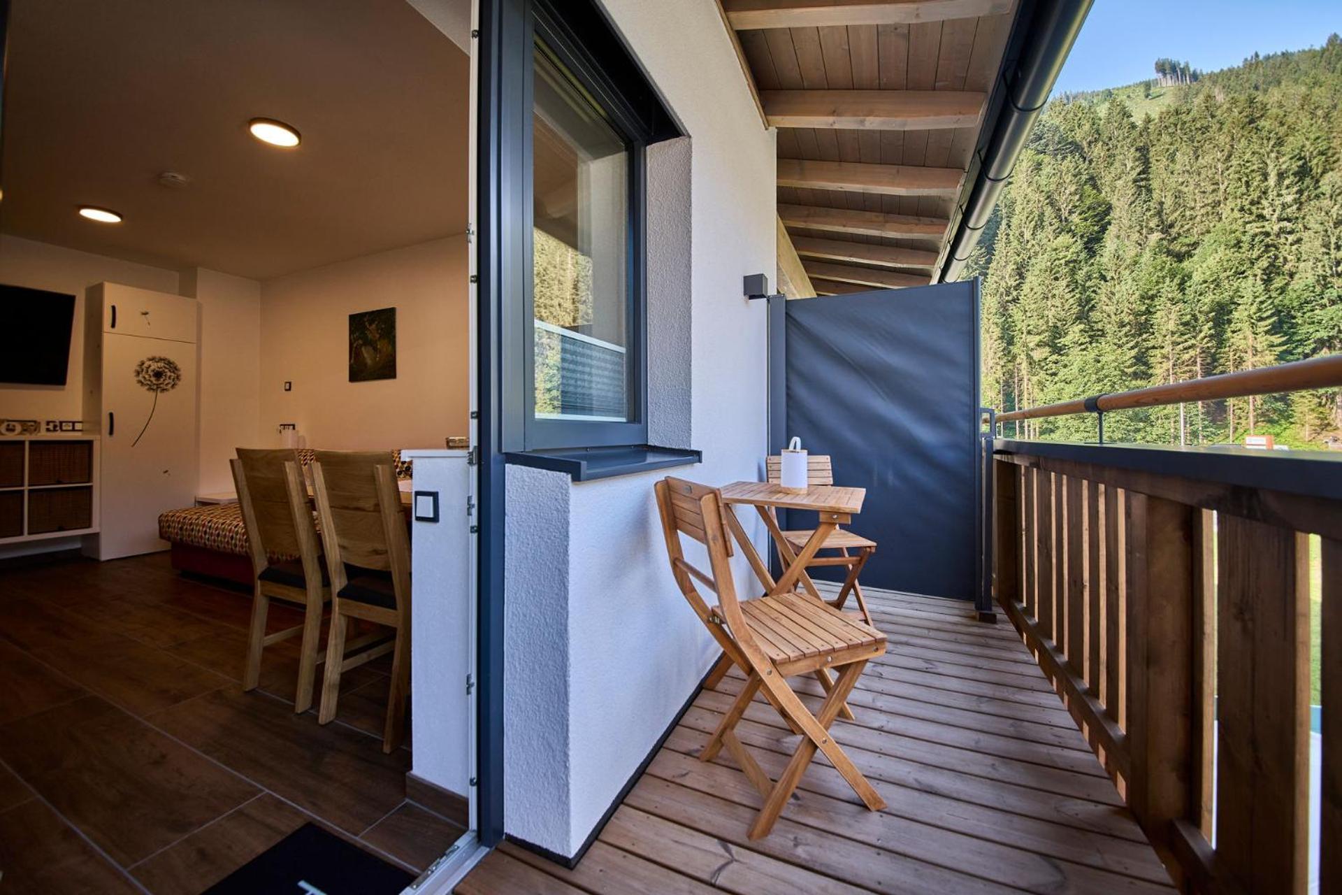 Haus Joan - Apartments Saalbach-Hinterglemm Exterior photo