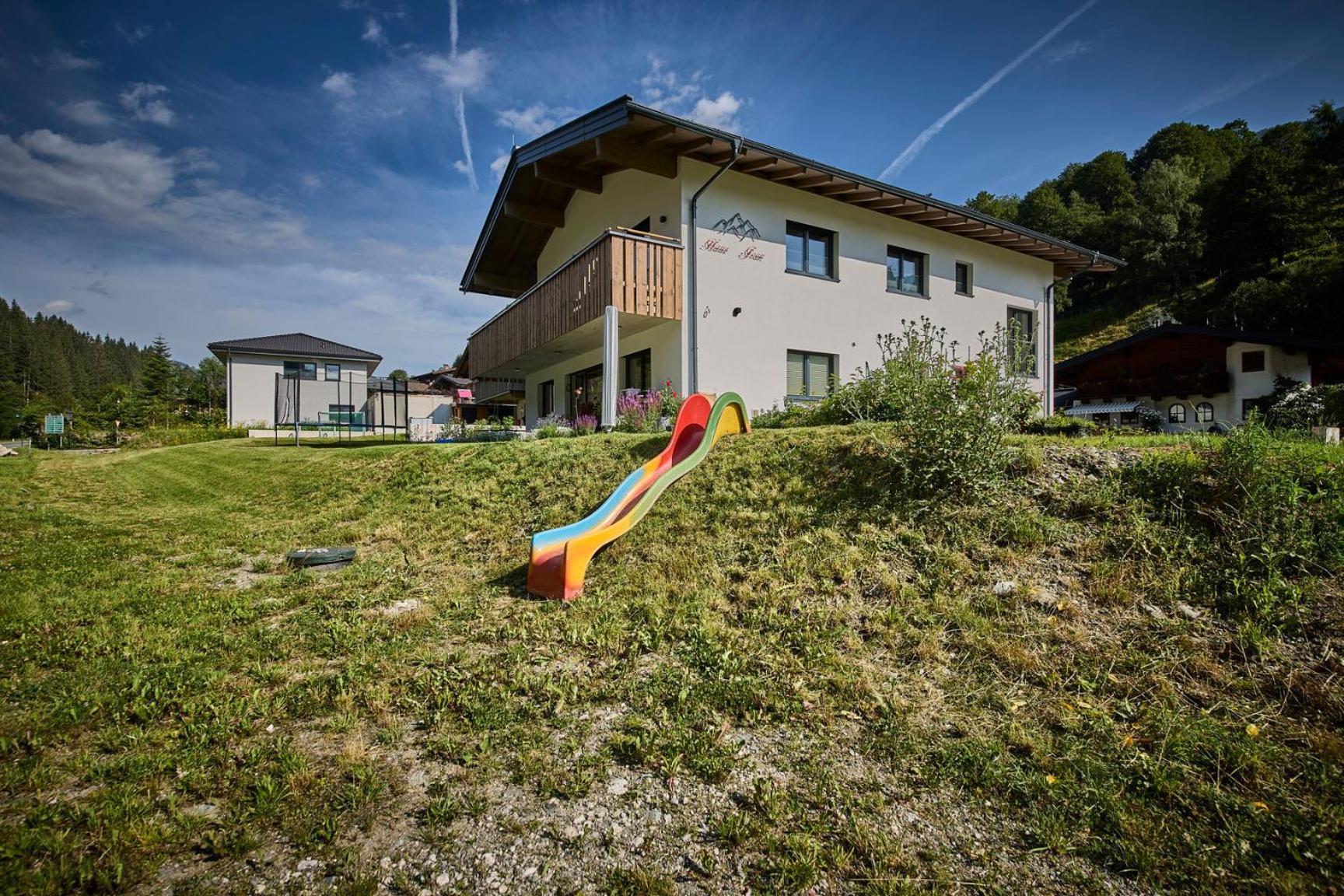 Haus Joan - Apartments Saalbach-Hinterglemm Exterior photo